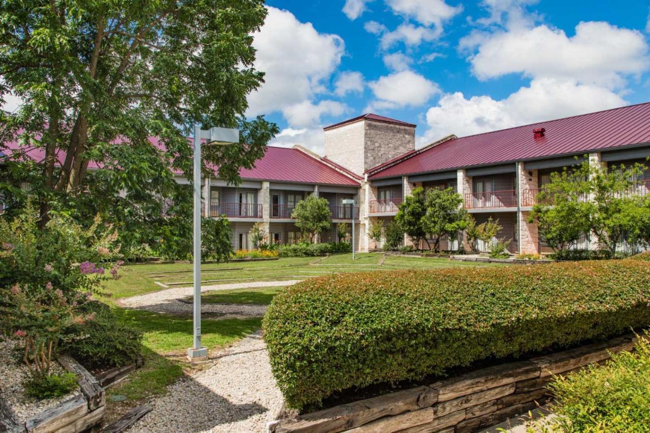 Y O Ranch Hotel And Conference Center Kerrville Exterior foto